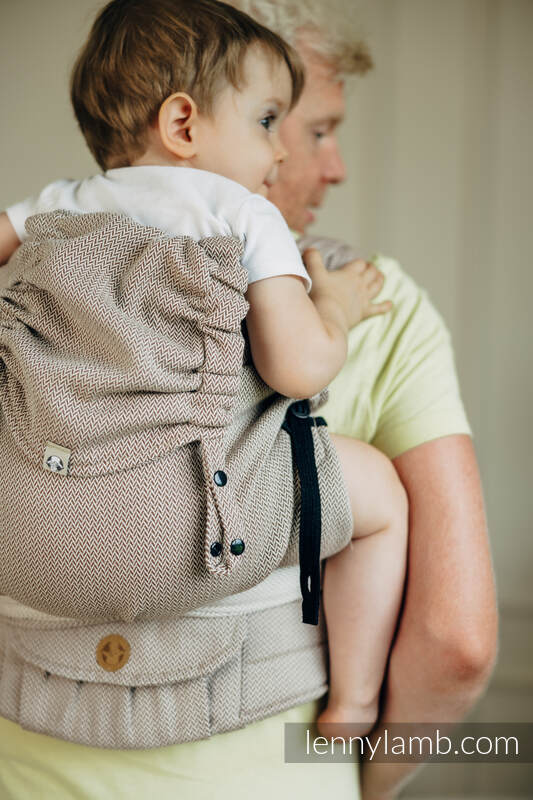 Lenny Lamb - LennyHybrid Half Buckle Carrier ALMOND