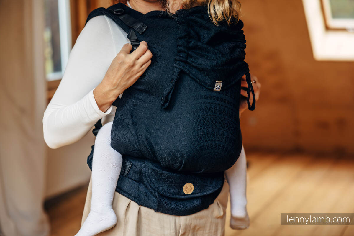 Lenny Lamb - LennyPreschool Carrier PEACOCK S TAIL PITCH BLACK